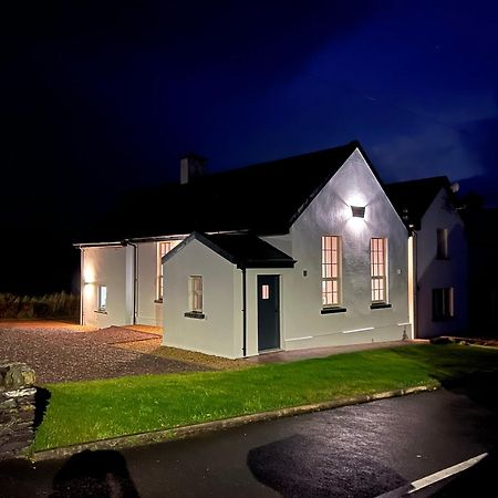 Exlusive Modern Living On Valentia Island Apartment Knights Town ภายนอก รูปภาพ